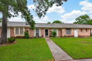 2316 Buchanan Dr, Baytown, TX 77520 - Photo 2