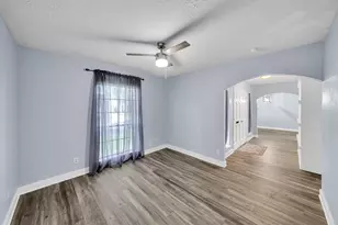 9214 Sharpcrest St, Houston, TX 77036 - Photo 14