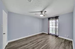 9214 Sharpcrest St, Houston, TX 77036 - Photo 18