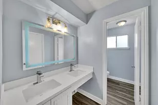 9214 Sharpcrest St, Houston, TX 77036 - Photo 20