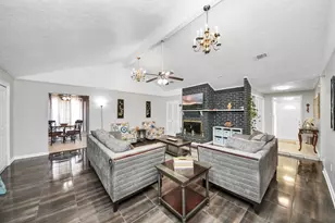 12415 Campos Dr, Houston, TX 77065 - Photo 10