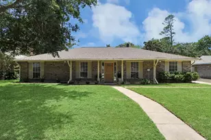 12415 Campos Dr, Houston, TX 77065 - Photo 2