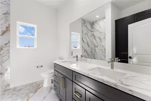 7330 St Lo Rd, Houston, TX 77033 - Photo 14