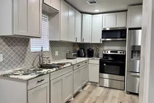 2802 Holman St, Houston, TX 77004 - Photo 2