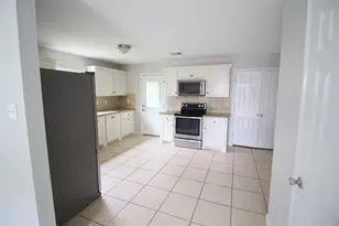 6610 Loma Vista St, Houston, TX 77085 - Photo 8