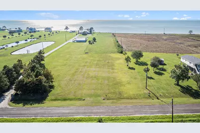 000 W Bayshore Drive, Anahuac, TX 77514 - Photo 2