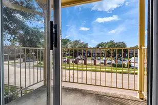 1515 Sandy Springs Rd, Houston, TX 77042 - Photo 10