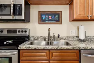 500 N Market St, New Braunfels, TX 78130 - Photo 6