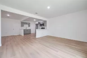 606 Cresline St, Houston, TX 77076 - Photo 6