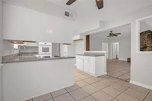 18230 Caprice Ln, Houston, TX 77058 - Photo 42