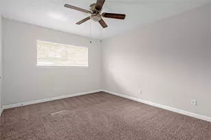 18230 Caprice Ln, Houston, TX 77058 - Photo 34