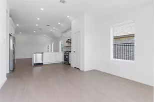 27531 Sunterra Village Dr, Katy, TX 77493 - Photo 14