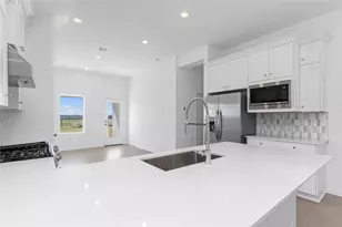 27531 Sunterra Village Dr, Katy, TX 77493 - Photo 10