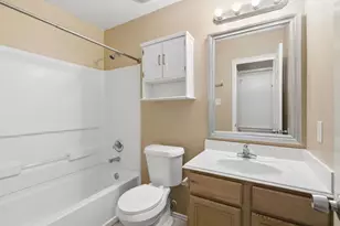 7903 Raven Creek Ln, Cypress, TX 77433 - Photo 14