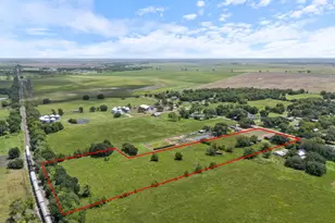 118 Cedarvale Rd, Bay City, TX 77414 - Photo 2