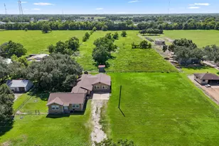 118 Cedarvale Rd, Bay City, TX 77414 - Photo 1