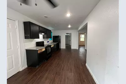 2117 Russell Street, Houston, TX 77026 - Photo 4