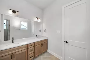 6511 Old Olive Tree Dr, Houston, TX 77091 - Photo 16