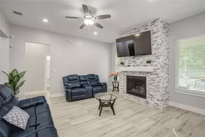 11707 Barwood Bend Drive, Houston, TX 77065 - Photo 36