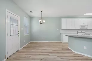 98 E Stedhill Loop, The Woodlands, TX 77384 - Photo 8