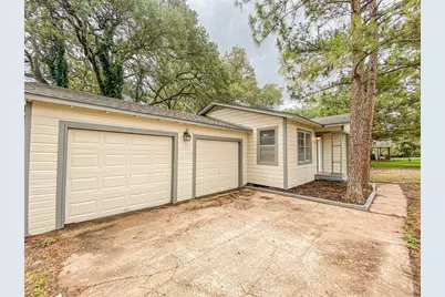 3815 Commerce Street, Damon, TX 77430 - Photo 2