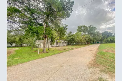 3815 Commerce Street, Damon, TX 77430 - Photo 4