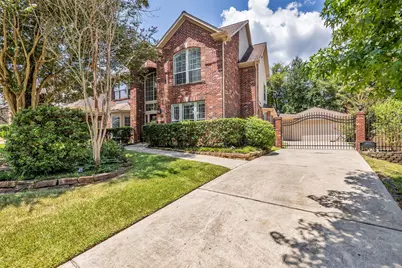 79 W Shale Creek Circle, The Woodlands, TX 77382 - Photo 2