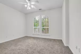 79 W Shale Creek Cir, The Woodlands, TX 77382 - Photo 36