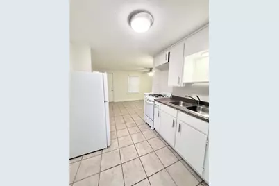 2714 Carrolton Street #BACK, Houston, TX 77023 - Photo 10