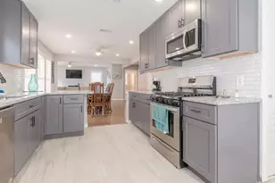 1408 Bowie Dr, Galveston, TX 77551 - Photo 10
