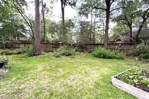 27 N Duskwood Pl, The Woodlands, TX 77381 - Photo 8