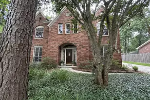 27 N Duskwood Pl, The Woodlands, TX 77381 - Photo 2