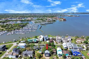 300 Narcissus Rd, Kemah, TX 77565 - Photo 6