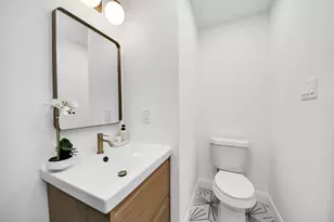 300 Narcissus Rd, Kemah, TX 77565 - Photo 8
