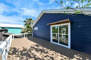 300 Narcissus Rd, Kemah, TX 77565 - Photo 46