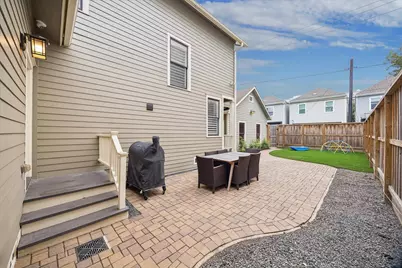 215 E 26th Street, Houston, TX 77008 - Photo 24