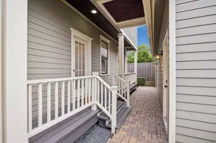 215 E 26th St, Houston, TX 77008 - Photo 26