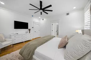 215 E 26th St, Houston, TX 77008 - Photo 18