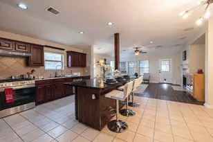 674 Fountain View Ln, League City, TX 77573 - Photo 6