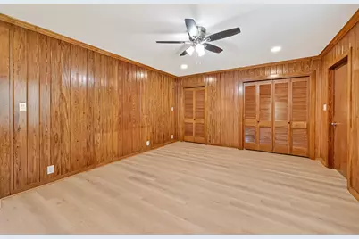 729 Loggins Drive, West Columbia, TX 77486 - Photo 18