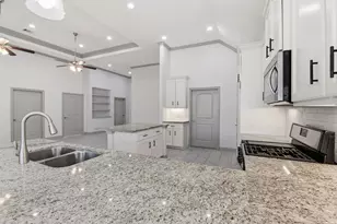 134 Comal Dr, Baytown, TX 77523 - Photo 16