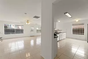 8226 Gold Tee Dr, Houston, TX 77036 - Photo 6