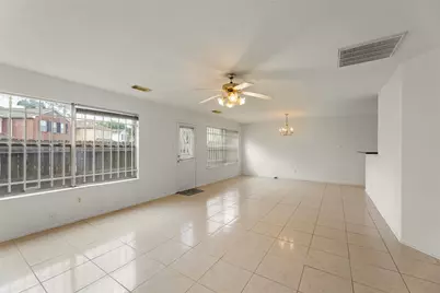8226 Gold Tee Drive, Houston, TX 77036 - Photo 4