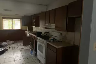 215 Jasmine St, Lake Jackson, TX 77566 - Photo 12