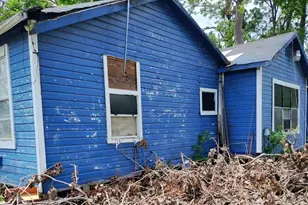 6907 Finch St, Houston, TX 77028 - Photo 2