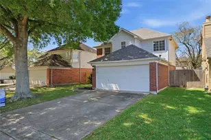 2034 Greenwest Dr, Missouri City, TX 77489 - Photo 2