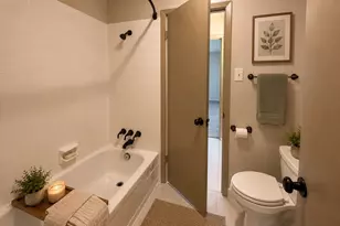 4410 T C Jester Blvd, Houston, TX 77018 - Photo 12