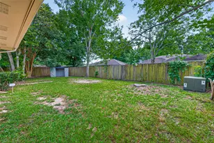 2502 Old Oak Ln, Houston, TX 77339 - Photo 16