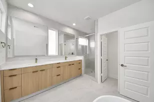 9125 La Pau Ln, Houston, TX 77051 - Photo 32