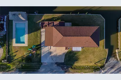 5103 Captains Drive, Dickinson, TX 77539 - Photo 8